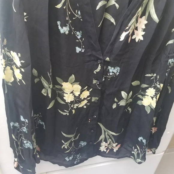 Joie  Navy Blue Floral V-neck Button Up Silk Blouse L - Picture 4 of 8